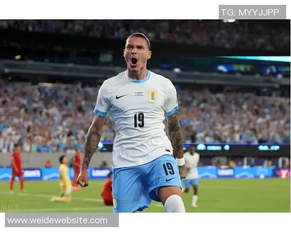 乌拉圭球员奥利维拉积极参与慈善活动助力食品篮分发希望温暖更多需要帮助的人