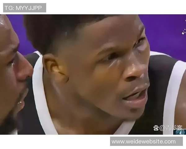 爱德华兹首节表现极端14分闪耀却伴随5次失误与1次技犯