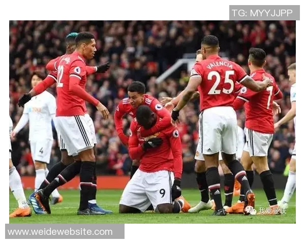 林加德精准直塞助攻杜甘季奇怒射被薛庆浩神勇扑出 林加德精准直塞助攻杜甘季奇怒射被薛庆浩神勇扑出